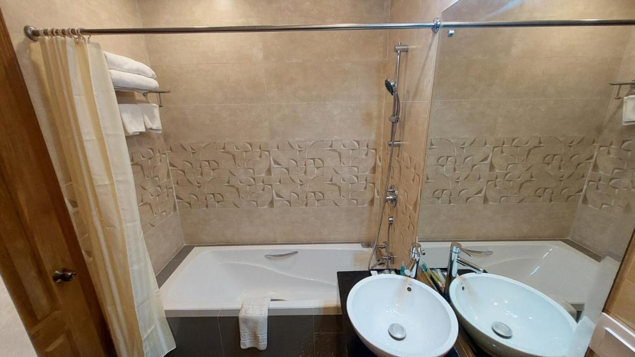 יאנגון Hotel Grand Galaxy מראה חיצוני תמונה